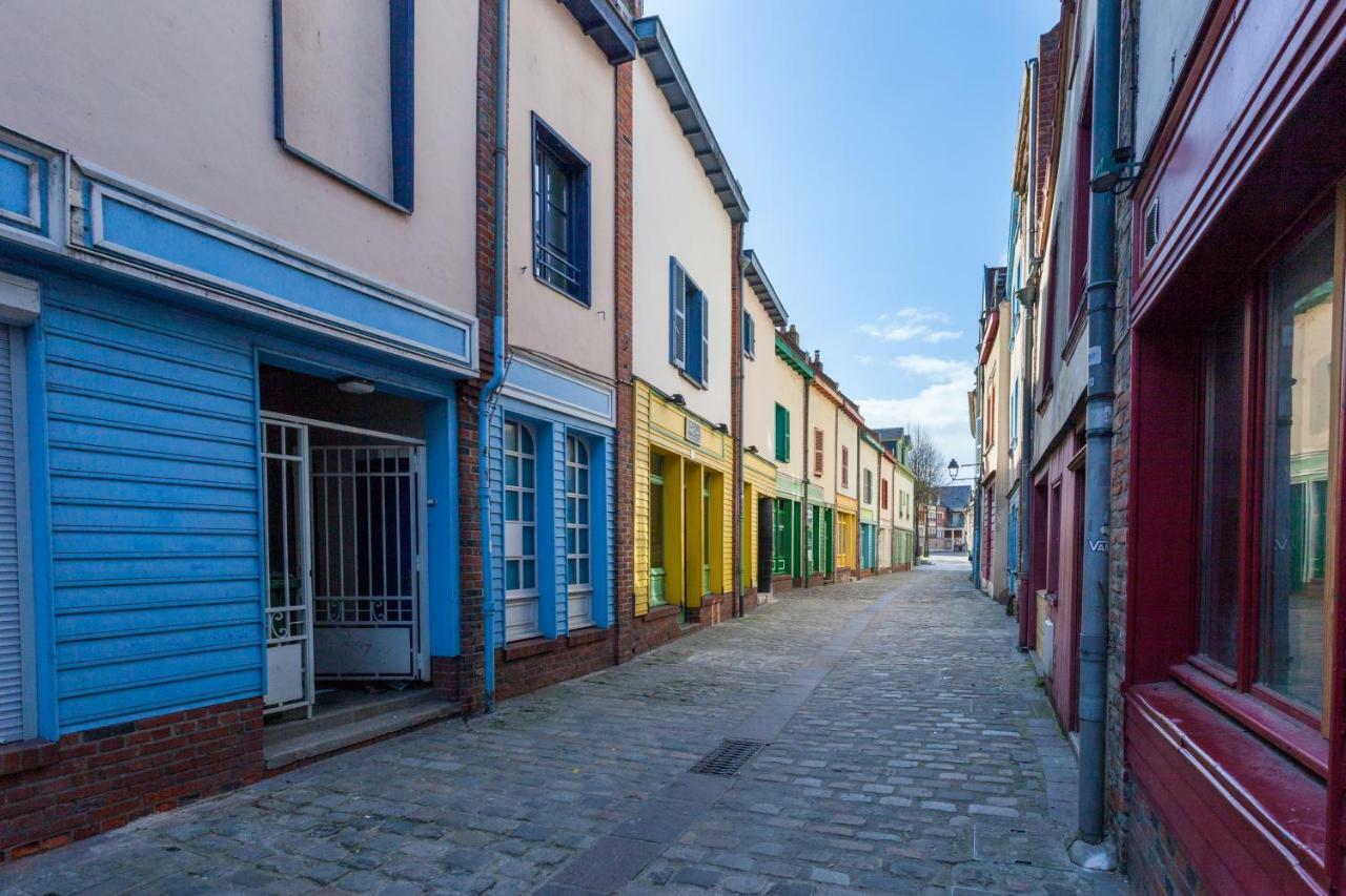 Appartamento Nid douillet moderne face à la Cathédrale Amiens Esterno foto