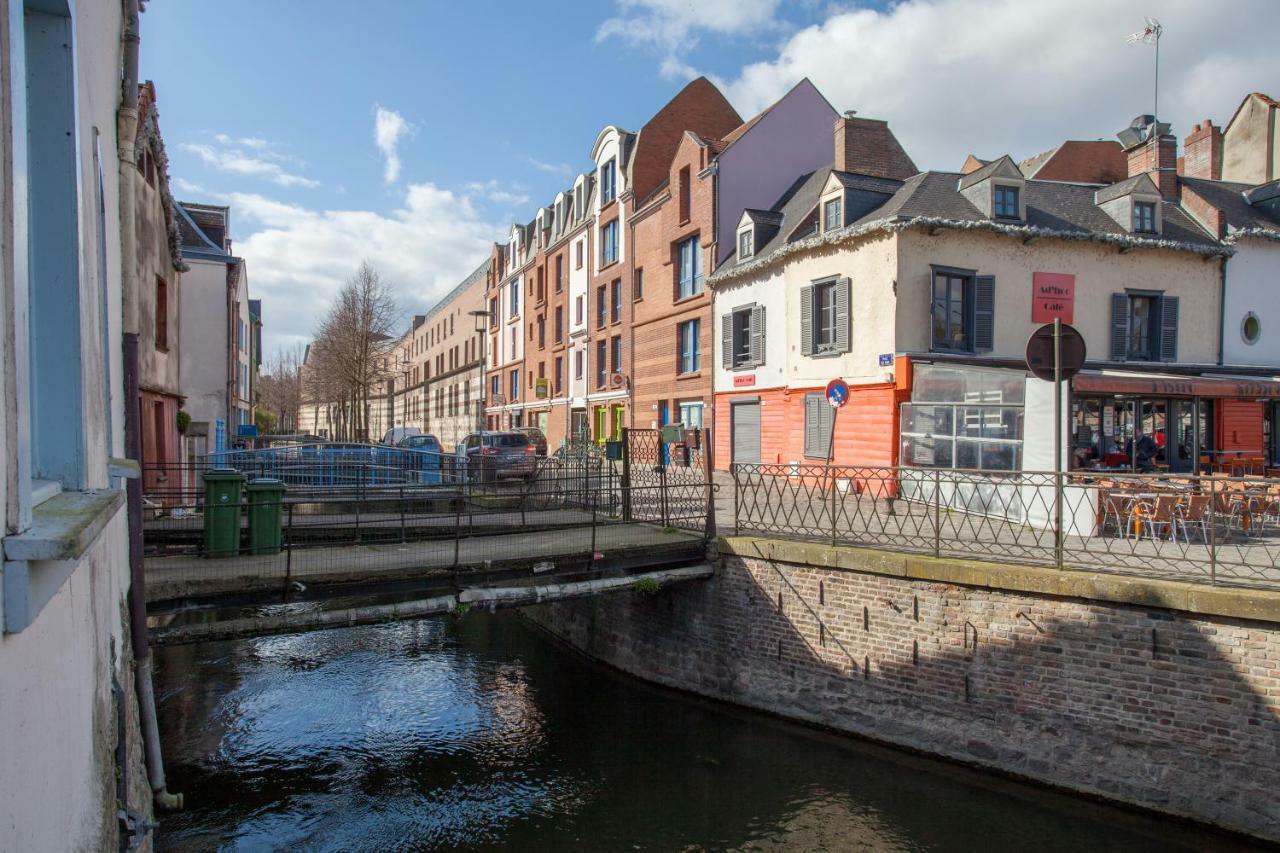 Appartamento Nid douillet moderne face à la Cathédrale Amiens Esterno foto