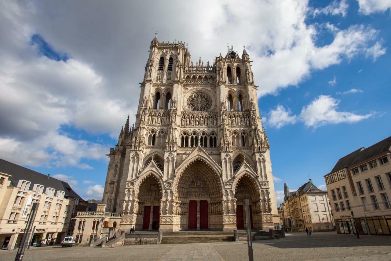 Appartamento Nid douillet moderne face à la Cathédrale Amiens Esterno foto